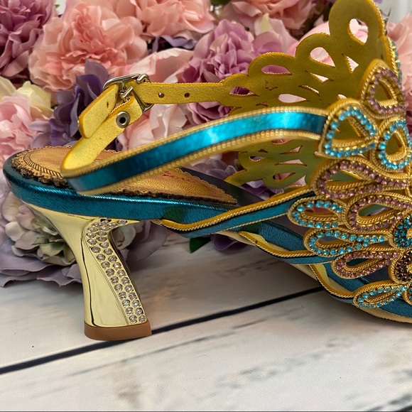 Stunning Handmade Crystal Rhinestone Peacock Heel - Picture 10 of 16